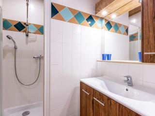 Charmant 4 pièces en centre village, proche pistes - 8 pers, Wifi, parking, balcon, animaux acceptés - FR-1-437-48 - 7