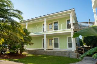Serene 3BR Apartment 4TVs Free Wi-Fi & Parking -E- - Moss Point - 3