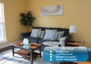 Serene 3BR Apartment 4TVs Free Wi-Fi & Parking -E- - 9