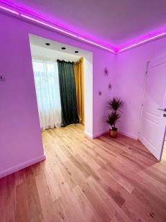 Luxury Center Apartment - 4