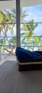 Private room overlooking the beach - 1