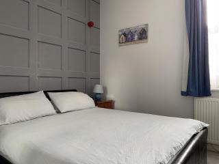 Burton Villa Guest House - 8