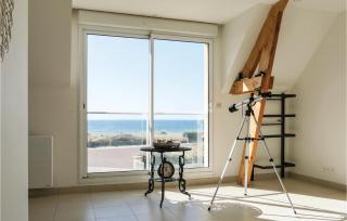 Lovely Home In Saint-Germain-Sur-Ay - 9