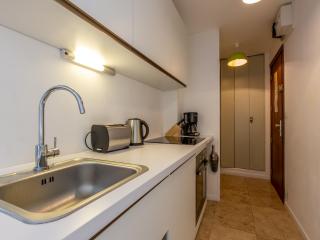 Studio Coquet 4 Pers, Wi-Fi, Proche Pistes et Village, Calme - FR-1-694-63 - 6