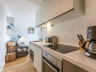 Studio Coquet 4 Pers, Wi-Fi, Proche Pistes et Village, Calme - FR-1-694-63 - 7