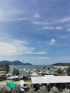 Peaceful 1-bedroom unit at Marina Island by JoMy Homestay - Lumut - 5