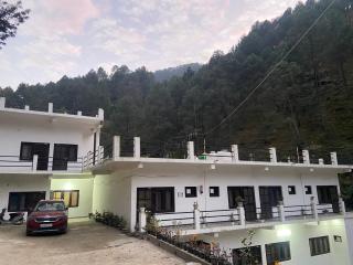 Chirag Homestay Kainchi - 1