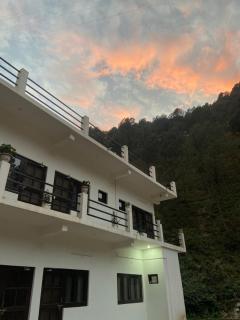 Chirag Homestay Kainchi - 2