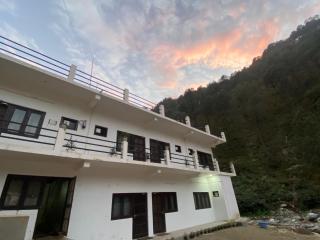 Chirag Homestay Kainchi - 9