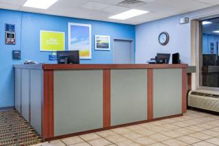 Days Inn by Wyndham Cambridge - 7