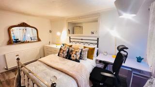 Gold Room - Basildon - 4