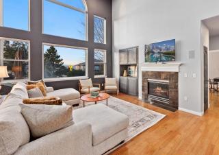Family-friendly Home on Boyd Lake, Gorgeous Views! - Loveland - 9
