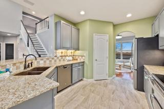 Family-friendly Home on Boyd Lake, Gorgeous Views! - Loveland - 5
