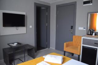 LİZBON HOTEL - İzmir - 1