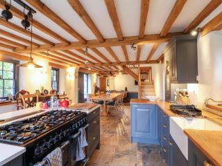 Castle Coach House - Newport - 2