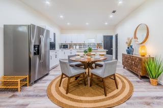 Modern, Lux, new house near Deep Ellum - 7