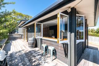 Onetangi Retreat - Stay Waiheke - Onetangi - 4