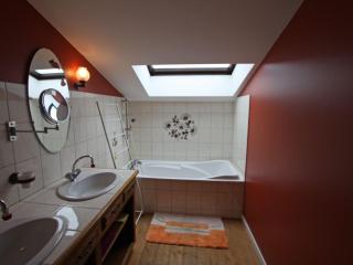 Gîte de Charme avec Terrasse près de Bourbonne-les-Bains, 2 chambres, poêle à bois, Wifi inclus - FR-1-589-118 - Lironcourt - 1