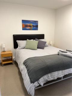 Central Wanaka Apartment - 9