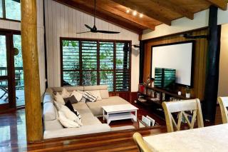 BUTTERFLY BEND - 3 Bedroom Daintree Beach House - Cow Bay - 4
