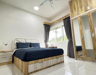 Cozystay @ The Quintet, Cameron - 3