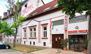 Manzard Panzio - Budapest - 8