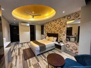 Hotel Hardik Palacio - Varanasi - 0