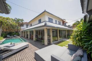 Villa Amana Seminyak - 2