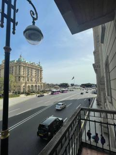 AZNEFT SQUARE SEA VIEW FAMILY APARTMENTs - 4