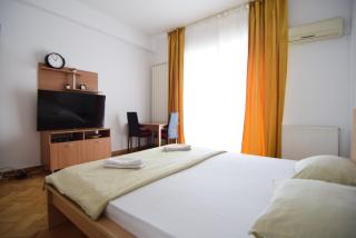 Resedinta lui Calin - Calea Victoriei near Royal Palace - 9