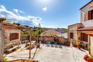 Traditional Home Vereniki With Heated Pool - BY APOKORONAS VILLAS - Gavalochori - 6