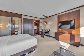Vdara Studio Suite 011 Pool View FREE VALET Parking - 1