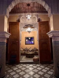 Riad Layalina Fes 7 Chambres & 18 Personnes Piscine, Parking, Vue & Wifi au Pied Medina - Fes - 7