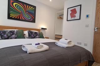 THE ONE- luton 1 bed, free parking - Luton - 9