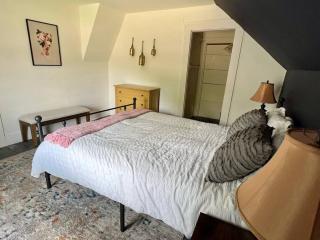 Honeypot Farmhouse - Lux Family Retreat at Okemo - Bromley - Weston - 9