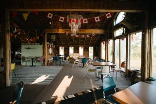 Character farmhouse set in beautiful countryside - Saskatoon - 4