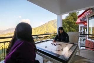 StayVista at Daffodil Cottages with Indoor Games - Rāmgarh - 8