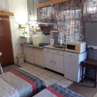 Midway Accommodation - Gariep Dam - 3