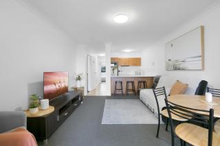 'Little Mermaid' beach apartment best location walk to beach and restaurants - sleeps 4 - Gold Coast - 8