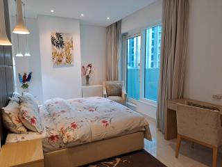 Spacious one bedroom close to Burj Khalifa, Dubai Mall in Business Bay - Dubai - 0