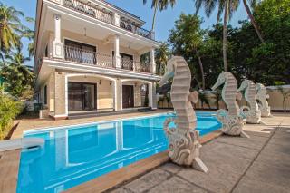 Private Luxury Home With Spacious Design - 0