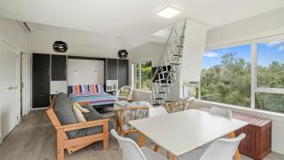 Pohutukawa Paradise - Martins Bay Holiday Home - Mullet Point - 5