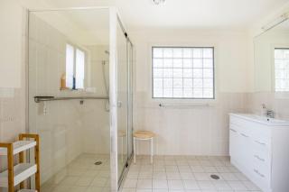 Villa Franco Pet Friendly 10 Mins Walk to Beach - Surf Beach - 2