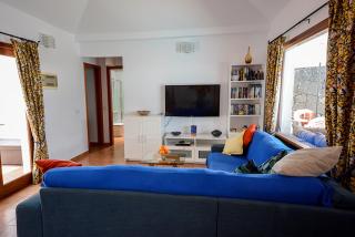 Beautiful Lanzarote Villa 3 Bedrooms Villa Strelitzia South Facing & Secluded Private Pool Playa Blanca - 1
