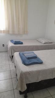 Quarto em Apto ao lado Shopping - Cuiabá - 1