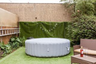 4 bedroom house, 2 Min Walk From Station - 5