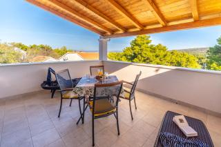 Apartman Vesna Uvala Makarac Milna - Milna - 9