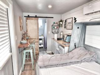 The Container Retreat @ 290 Wine Trail #4 Relax and unwined! - Hye - 2