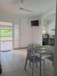 Logement F2 de 100 m carré - Camp de Rémire - 5