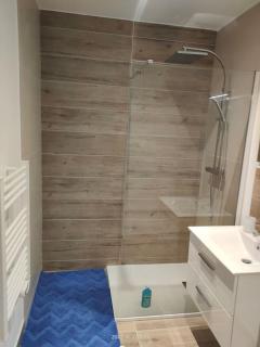 Logement complet à Villeurbanne - Villeurbanne - 3